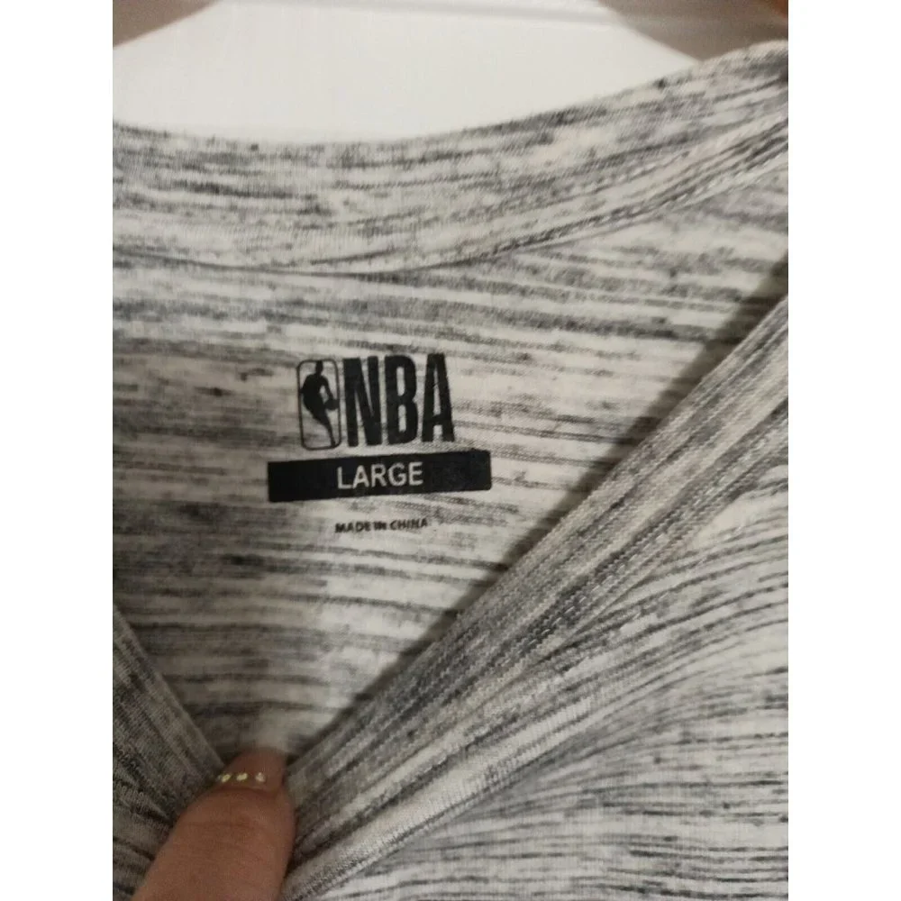 Men's NBA Gray T-shirt With Big Logo Size Large